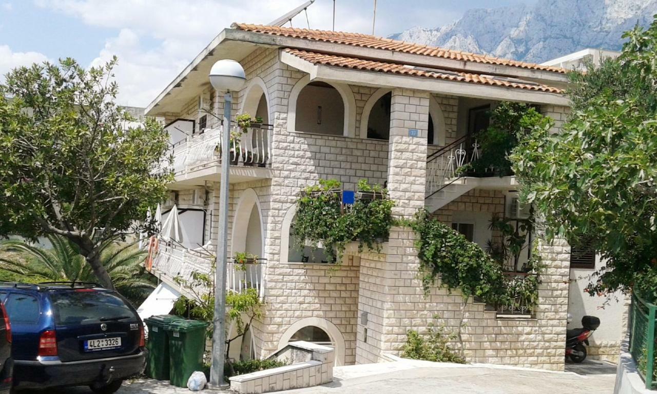 Apartment Silvia Макарска Экстерьер фото